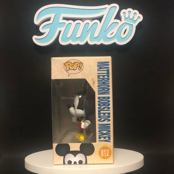 Matterhorn Mickey- 812 (65th Anniversary Edition)- Disney- Mint Condition- Funko - Picture 5 of 7